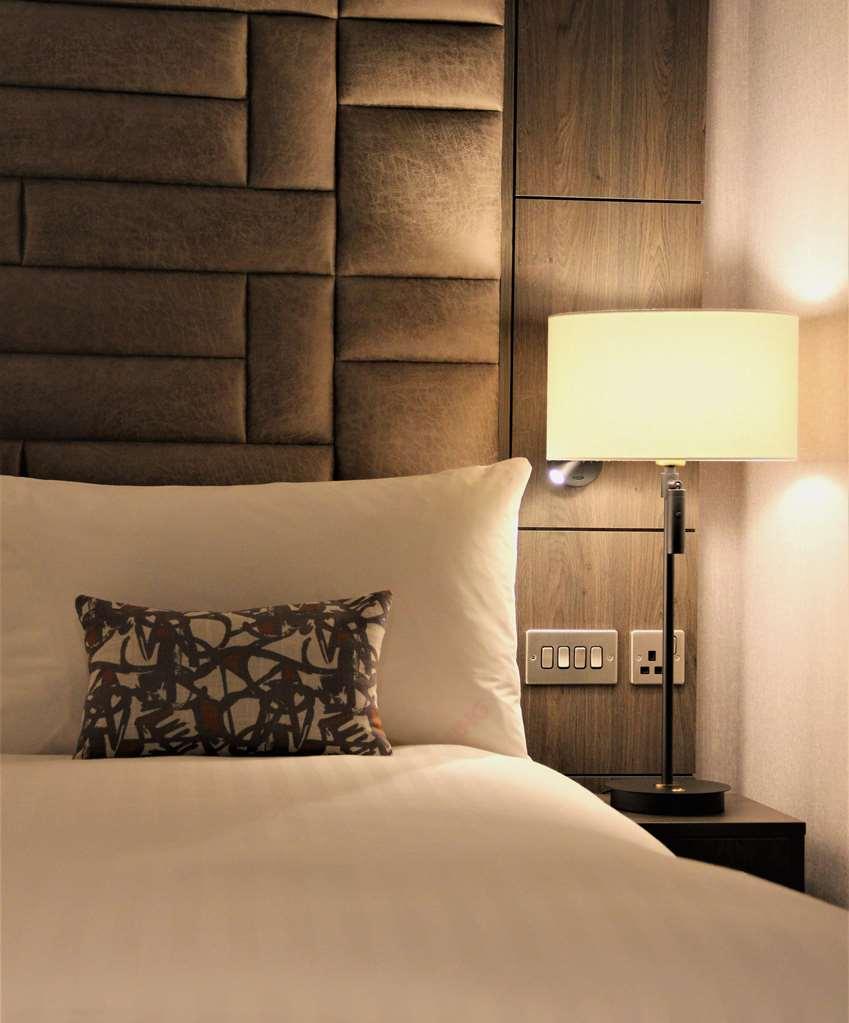 River Ness Hotel, A Member Of Radisson Individuals إينفيرنيس الغرفة الصورة